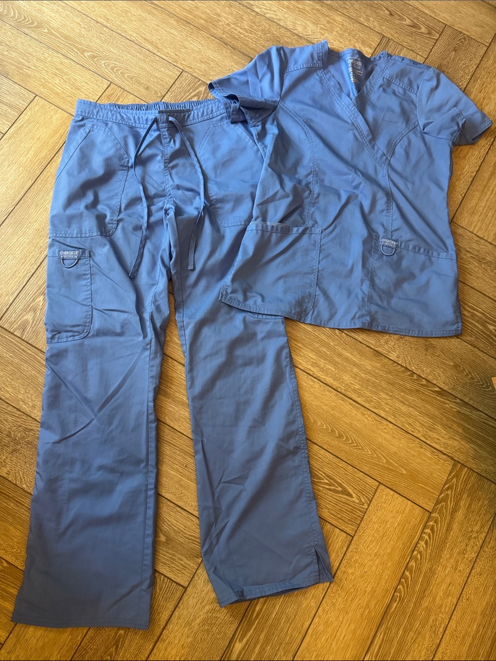 Cherokee Women’s Ceil Blue Scrubs Set